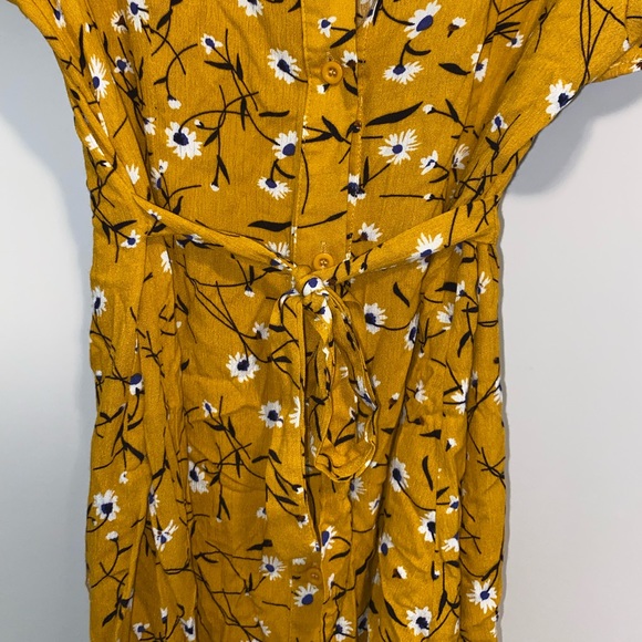 Reverse Yellow Floral Button Down Dress Large NWT - Picture 8 of 14